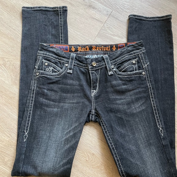 🍁🍂💙- **Rock Revival Sasha Straight Jeans Dark Wash size 28 with 33” inseam - Picture 4 of 7